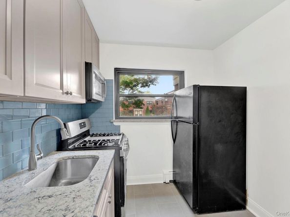 7477 220th Street First Floor, Oakland Gardens NY 11364