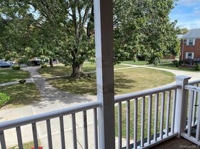 74-12 260th Street H2, Glen Oaks NY 11004