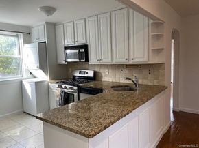 74-12 260th Street H2, Glen Oaks NY 11004
