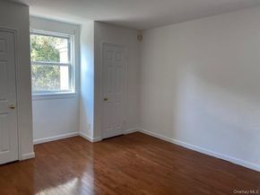 74-12 260th Street H2, Glen Oaks NY 11004