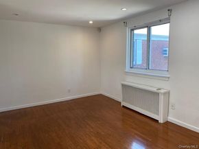 74-12 260th Street H2, Glen Oaks NY 11004