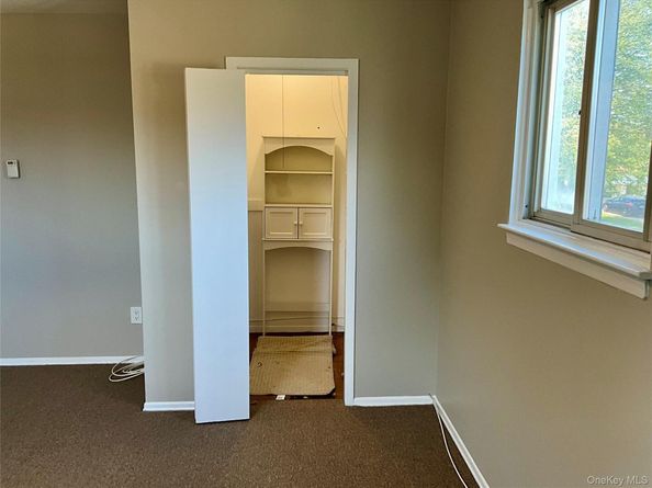 17 Rural Lane, Levittown NY 11756