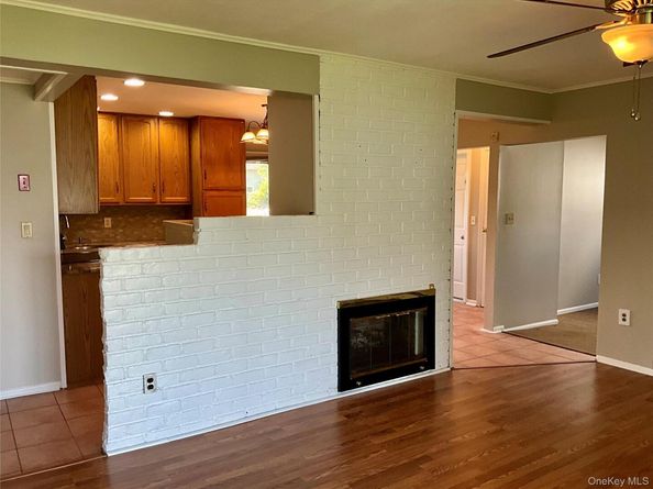 17 Rural Lane, Levittown NY 11756