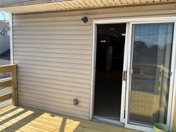 17 Rural Lane, Levittown NY 11756