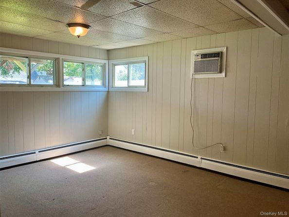 17 Rural Lane, Levittown NY 11756