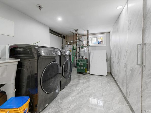 48-05 186th St., Fresh Meadows NY 11365