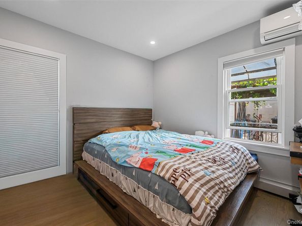48-05 186th St., Fresh Meadows NY 11365