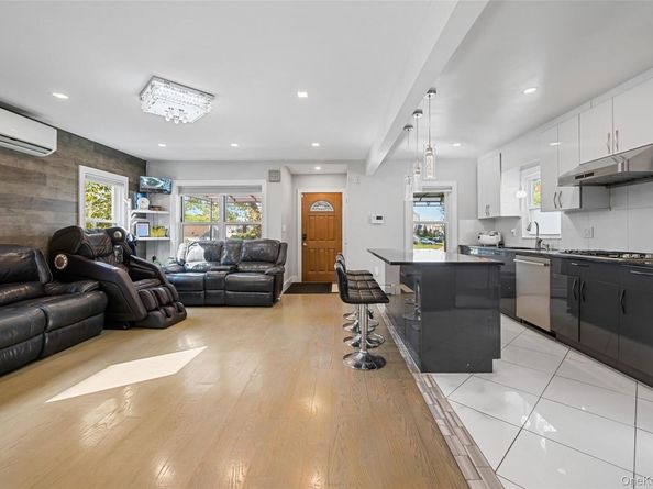 48-05 186th St., Fresh Meadows NY 11365
