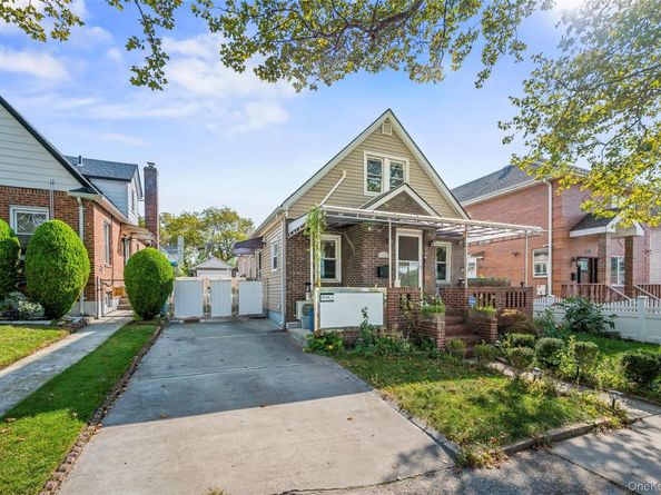 48-05 186th St., Fresh Meadows NY 11365