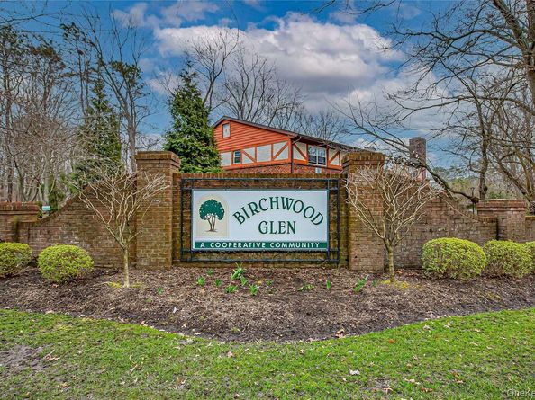 6 Glen Hollow Drive 10A, Holtsville NY 11742