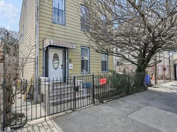 758 Glenmore Avenue