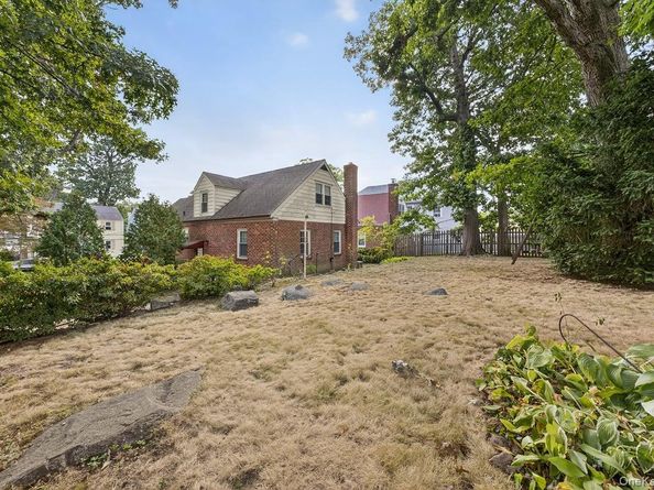 48 Glen Road, Yonkers NY 10704