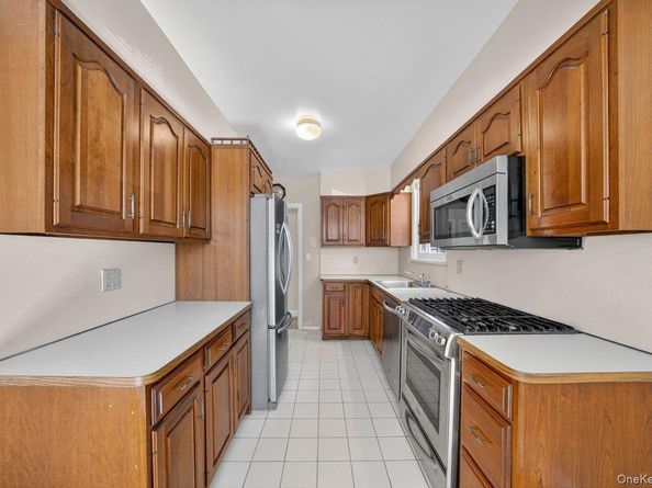 48 Glen Road, Yonkers NY 10704