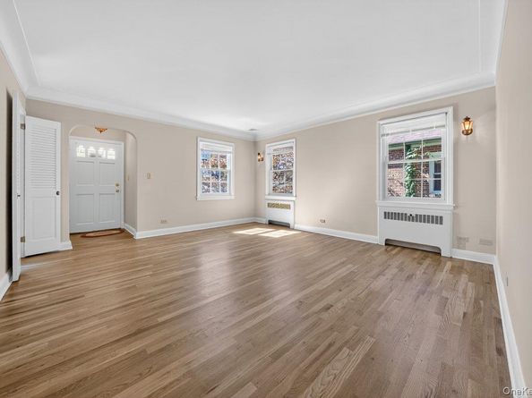 48 Glen Road, Yonkers NY 10704