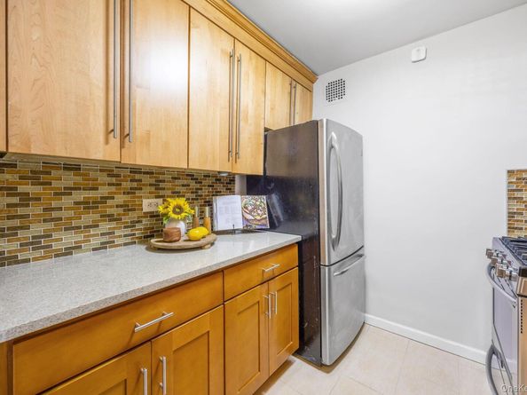 155 W 68th Street 616, New York (Manhattan) NY 10023