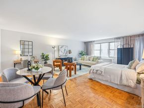 155 W 68th Street 616, New York (Manhattan) NY 10023