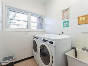 61 Maine Avenue D14, Rockville Centre NY 11570