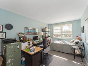 61 Maine Avenue D14, Rockville Centre NY 11570