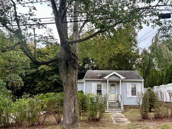 21 Newfoundland Avenue