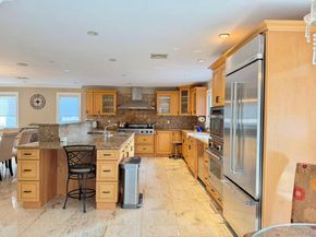 17 Livingston Avenue, Jericho NY 11753