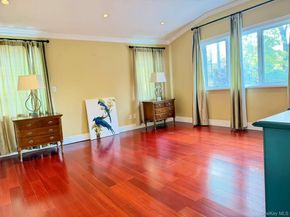 17 Livingston Avenue, Jericho NY 11753