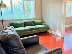 17 Livingston Avenue, Jericho NY 11753