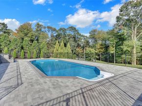 9 Susan Lane, Dix Hills NY 11746