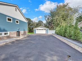 9 Susan Lane, Dix Hills NY 11746