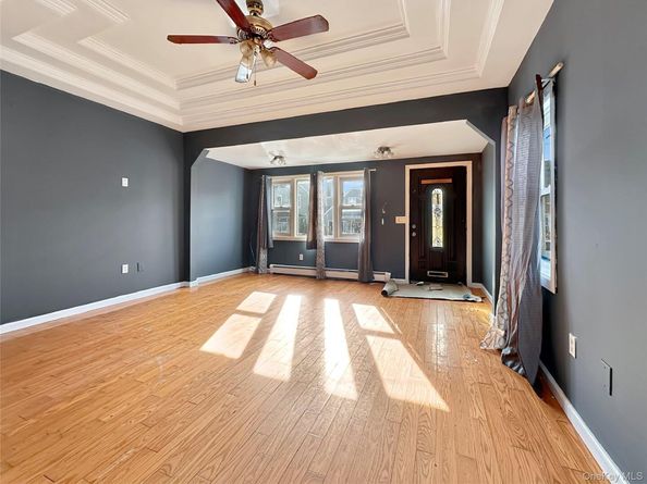 91 Elzey Avenue, Elmont NY 11003