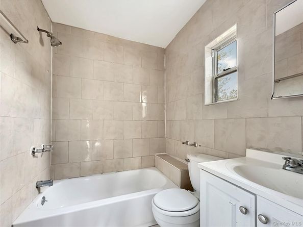 91 Elzey Avenue, Elmont NY 11003