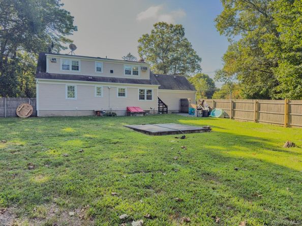 33 Echo Avenue, Miller Place NY 11764