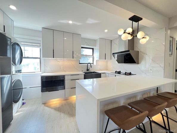13707 68th Drive B, Flushing NY 11367