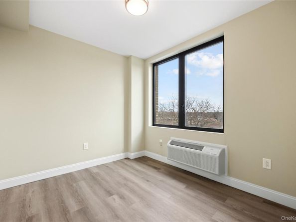 163-07 72nd Avenue 5A, Fresh Meadows NY 11365