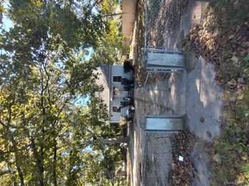 16 Neighborhood Road