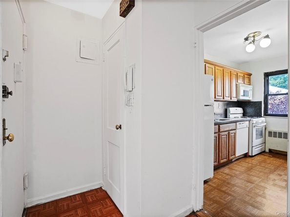 90-55 Shore Parkway 68, Howard Beach NY 11414