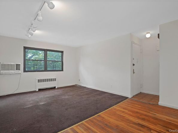90-55 Shore Parkway 68, Howard Beach NY 11414