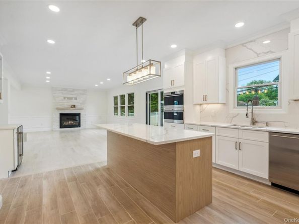 15 Lorraine Street, Syosset NY 11791