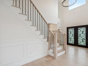 15 Lorraine Street, Syosset NY 11791