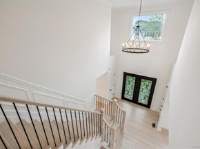 15 Lorraine Street, Syosset NY 11791