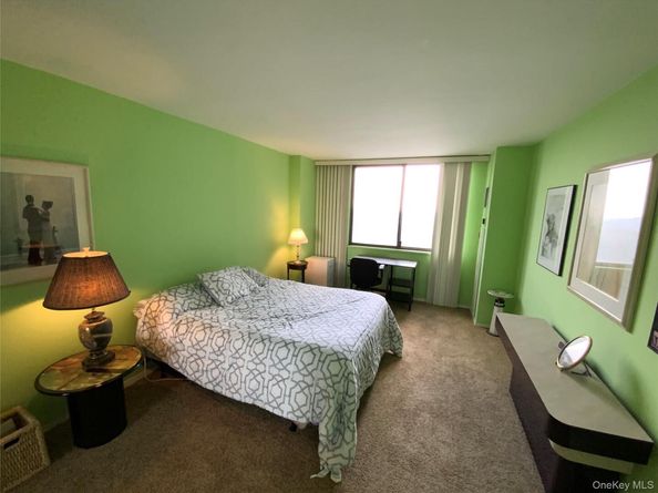 27110 Grand Central Parkway 9T, Floral Park NY 11005