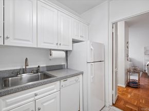 281 Garth Road A6D, Scarsdale NY 10583