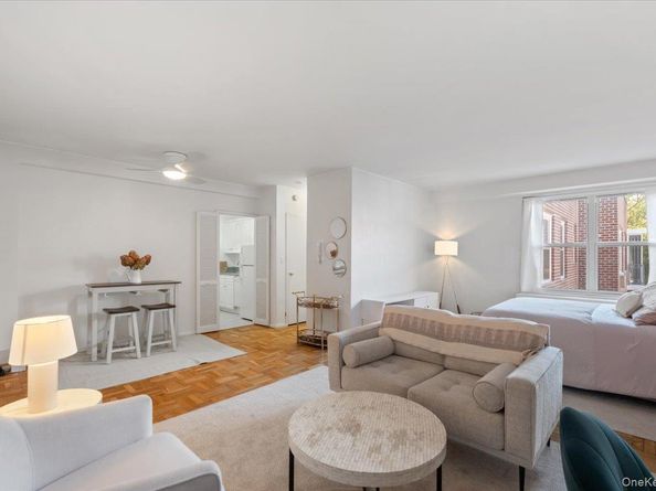 281 Garth Road A6D, Scarsdale NY 10583