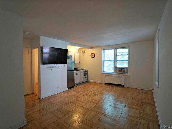 7281 113th Street 2B, Forest Hills NY 11375