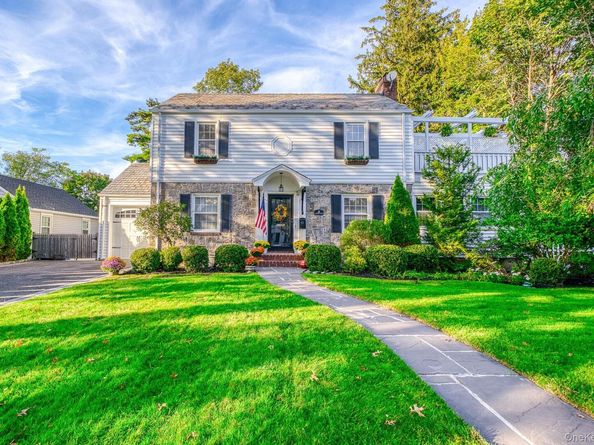 25 Greystone Road, Rockville Centre NY 11570