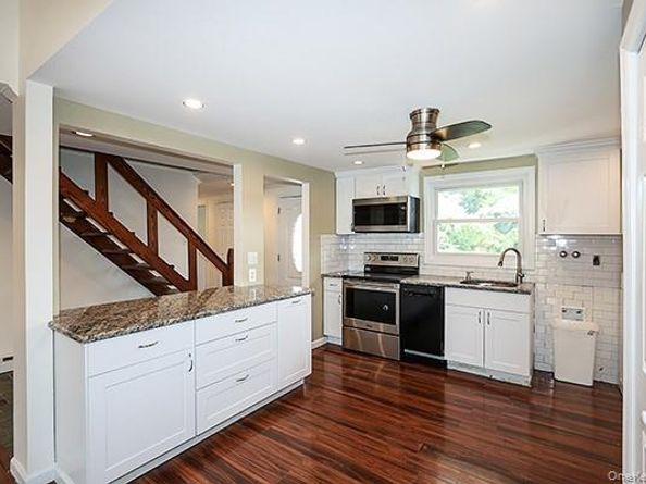 36 Torrey Pine Lane, Medford NY 11763