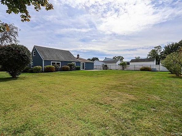 36 Torrey Pine Lane, Medford NY 11763