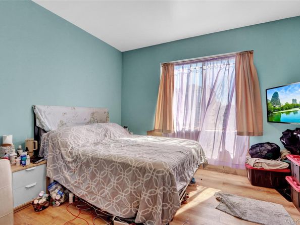 3012 Seagirt Avenue, Far Rockaway NY 11691