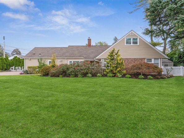 262 Channon Road, Hewlett Harbor NY 11557