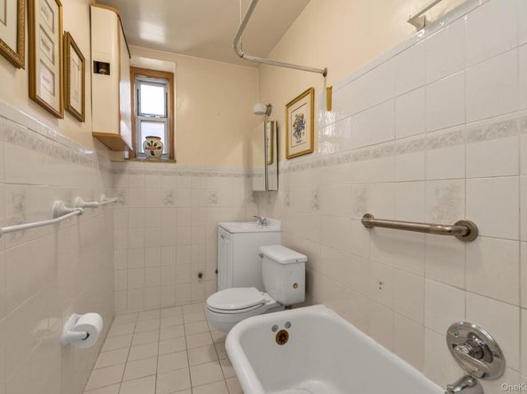 37-28 80th Street 22, Jackson Heights NY 11372