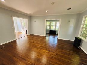 19 Ellwood Street, Glen Cove NY 11542